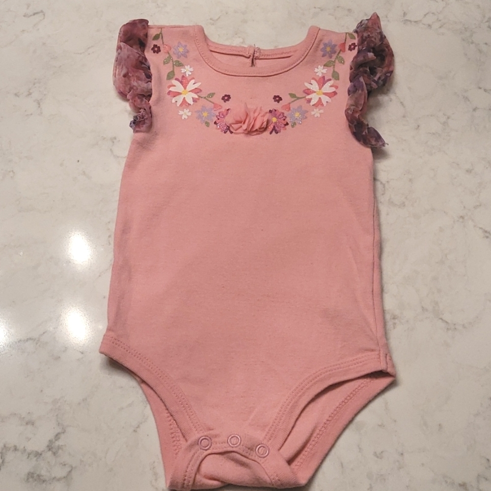 BABY STARTERS ONSIE. SPARKLY FLOWERS AND CUTE FLUTTER SLEEVE. SIZE 12M